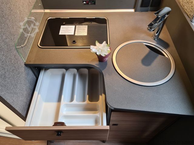 Integrated camper DETHLEFFS Trend I 7057 EB *Pakete: Family+Chassis+Two*