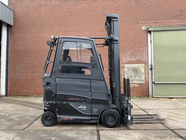 Electric 4-wheel forklift Linde E30HL-01/600