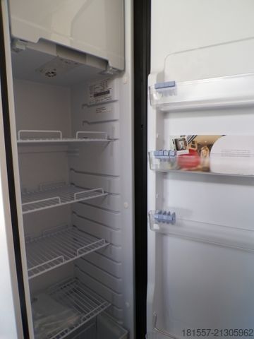 Semi-integrated camper BÜRSTNER Lineo T 700 Tageszulassung / Active, Xenon, Isof