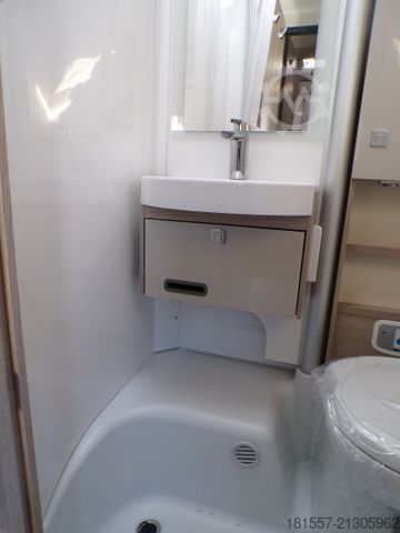 Semi-integrated camper BÜRSTNER Lineo T 700 Tageszulassung / Active, Xenon, Isof