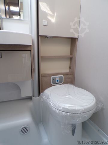 Semi-integrated camper BÜRSTNER Lineo T 700 Tageszulassung / Active, Xenon, Isof