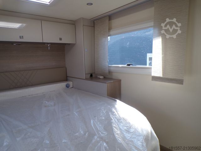 Semi-integrated camper BÜRSTNER Lineo T 700 Tageszulassung / Active, Xenon, Isof