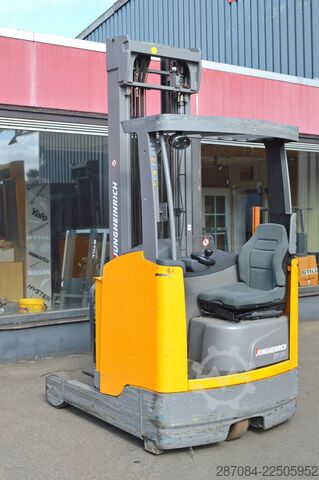 Wózek reach truck Jungheinrich ETV 214