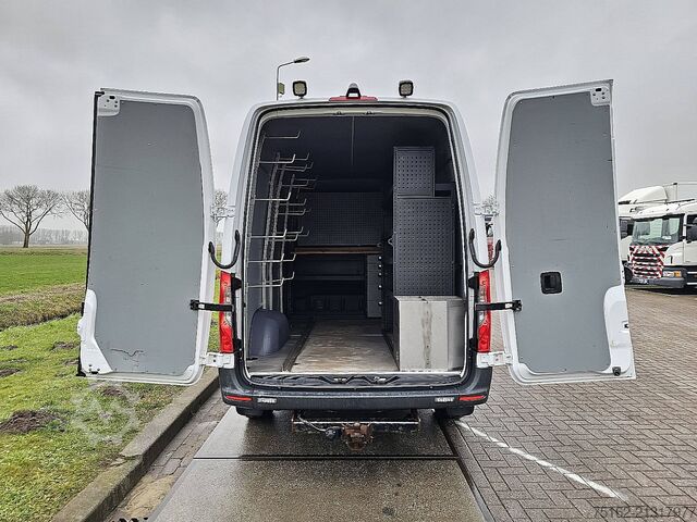 High-roof van MERCEDES-BENZ SPRINTER 319 CDI 3.0 V6 AUT. L2H2