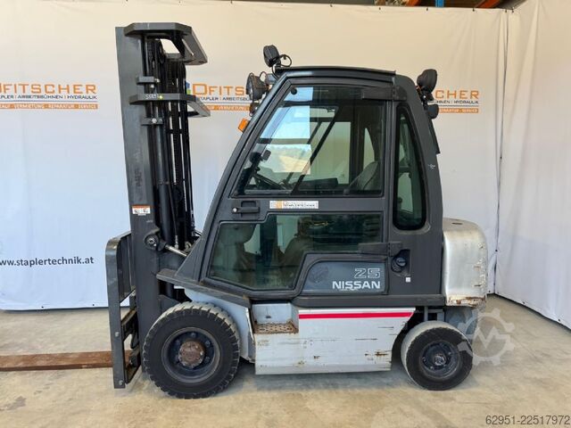Diesel vorkheftruck Nissan Y1D2A25Q