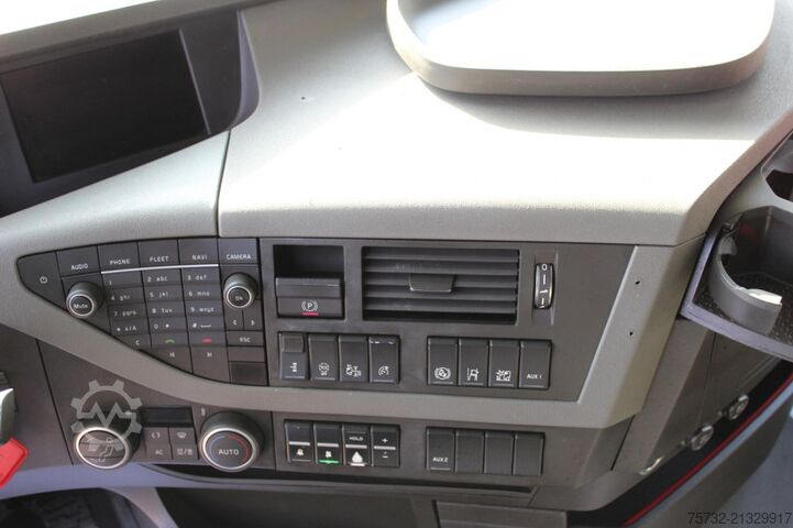 Standaard trekker Volvo FH 500 Globe   I-Park Cool   VIN: LB   3 Stück!