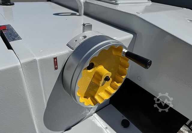 Ferăstrău multifuncțional Caterpillar SCM M3