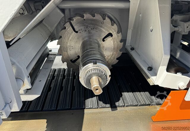 Ferăstrău multifuncțional Caterpillar SCM M3