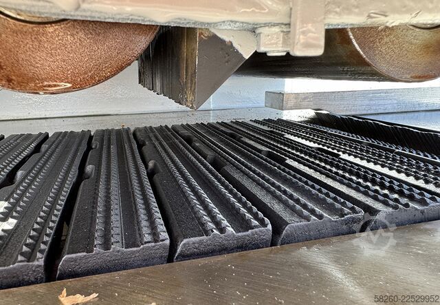 Ferăstrău multifuncțional Caterpillar SCM M3