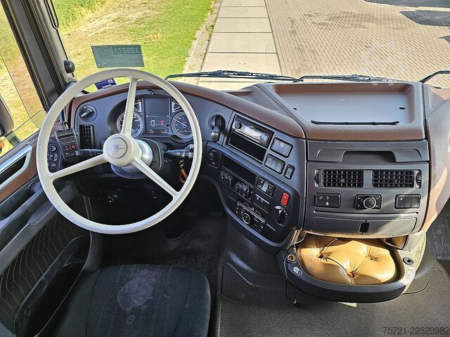  DAF XF 530