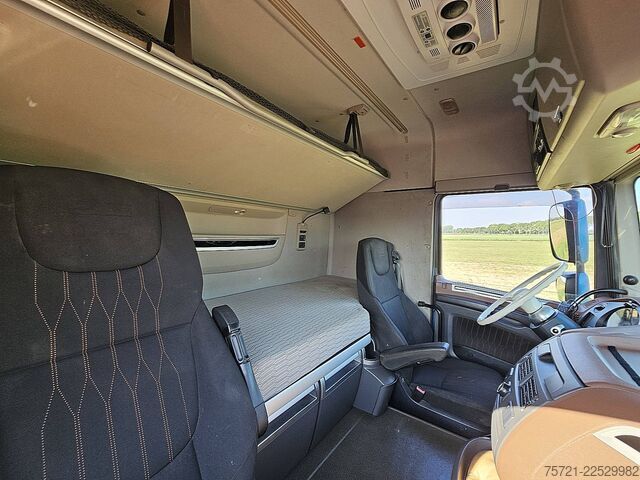  DAF XF 530