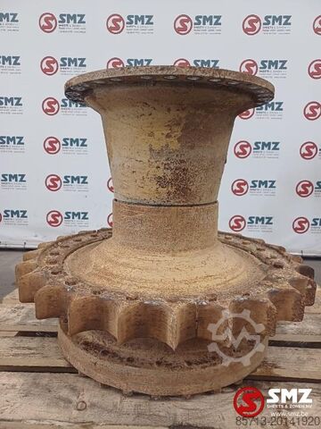 Chassis-del Caterpillar Occ hub sprocket + spindle D6M Caterpillar