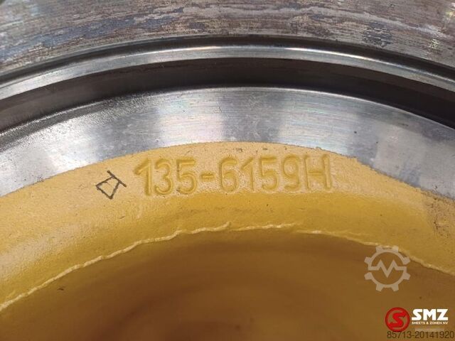 Chassis-del Caterpillar Occ hub sprocket + spindle D6M Caterpillar