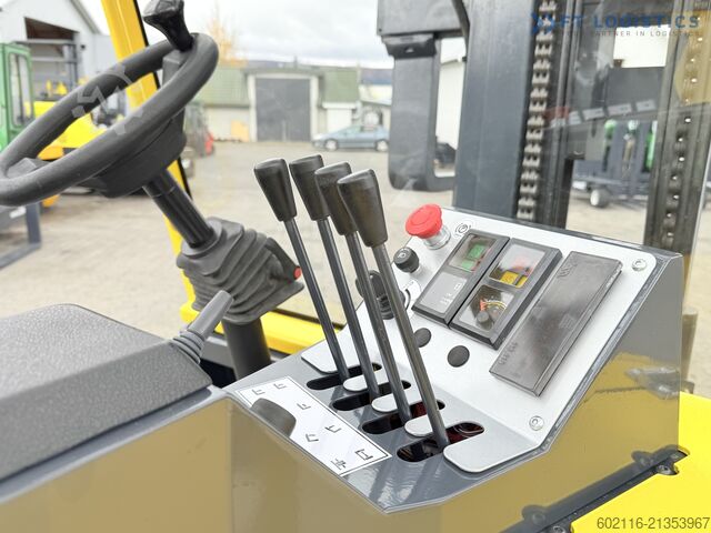 četvorosmerni viljuškar Combilift CB4000 TRIPLEX 5200 FREE-LIFT POSITIONER