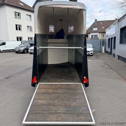 Prikolica za prevoz konja HUMBAUR Alu Single 1,5 er # 100 km/h Zulassung