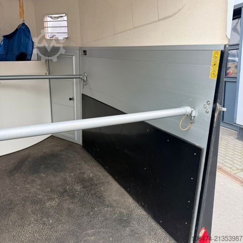 Prikolica za prevoz konja HUMBAUR Alu Single 1,5 er # 100 km/h Zulassung