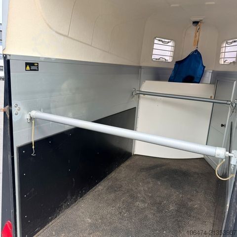 Prikolica za prevoz konja HUMBAUR Alu Single 1,5 er # 100 km/h Zulassung