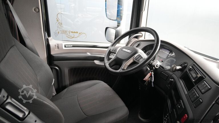 Standard-SZM DAF XF 450 tractor unit 334.800km