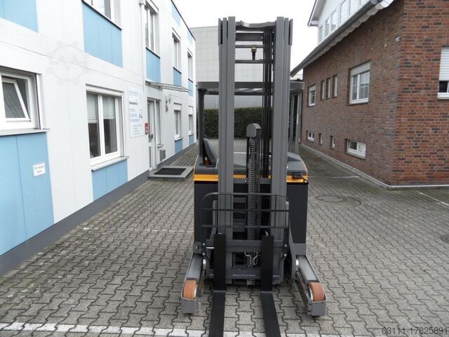 Reachtruck Jungheinrich ETV 214 - NEUE Batterie - 6,5 m Triplex