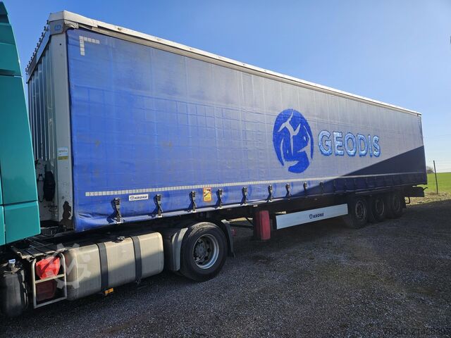 Semirimorchio con telone Krone SD