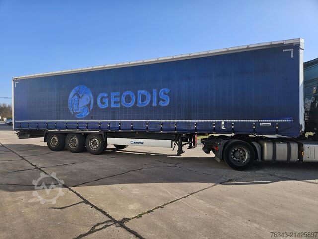 Semirimorchio con telone Krone SD