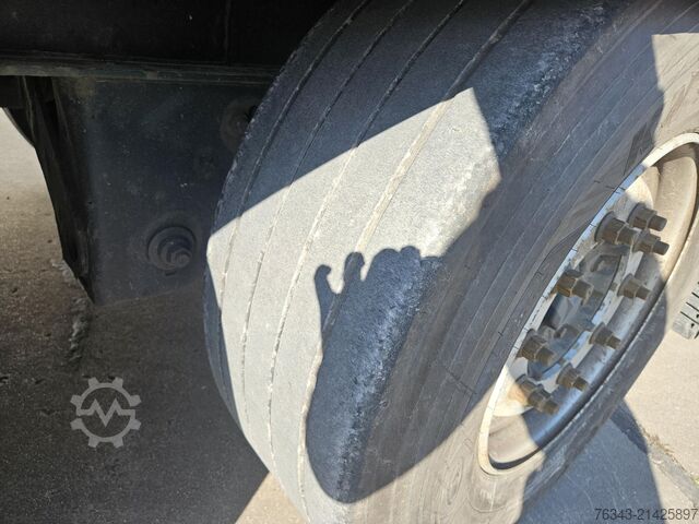 Semirimorchio con telone Krone SD