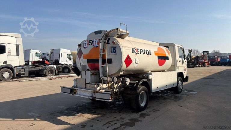 Tankwagen MAN 10.153 (7410L / STEEL SUSP. / MANUAL PUMP / POM...