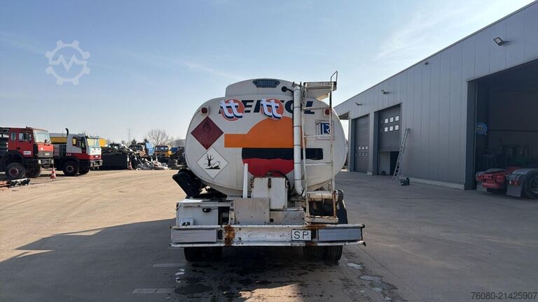 Tankwagen MAN 10.153 (7410L / STEEL SUSP. / MANUAL PUMP / POM...