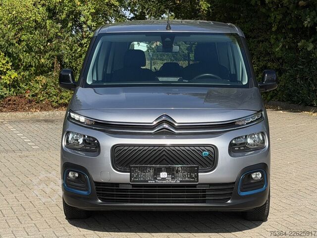Minibusz Citroën ë-Berlingo 136 FEEL M 2x Schiebetür Klima