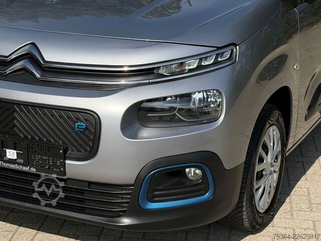 Minibusz Citroën ë-Berlingo 136 FEEL M 2x Schiebetür Klima