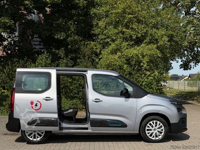 Minibusz Citroën ë-Berlingo 136 FEEL M 2x Schiebetür Klima