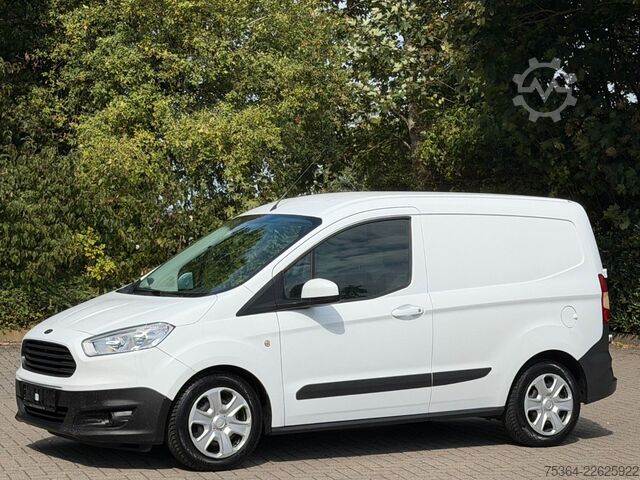 Minibusz FORD Transit Courier 1.5 TdCi L1H1 Klima Ahk Kamera