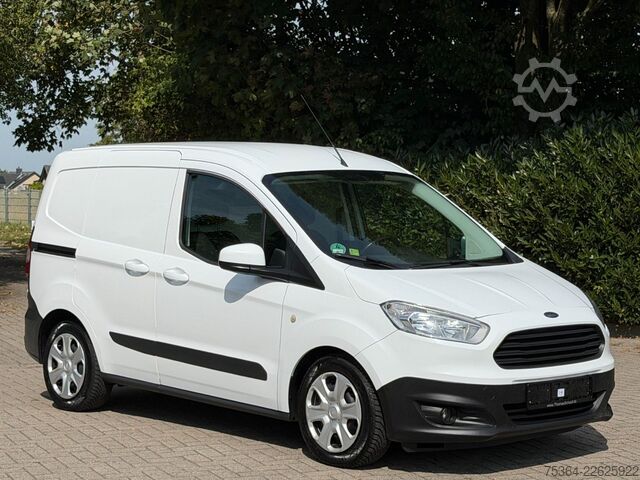Minibusz FORD Transit Courier 1.5 TdCi L1H1 Klima Ahk Kamera