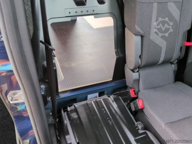 Dobozos furgon Ford Transit Connect Kasten L1 1.5D*AHK Klima Regale