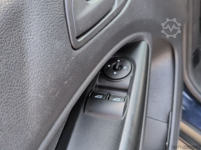Dobozos furgon Ford Transit Connect Kasten L1 1.5D*AHK Klima Regale