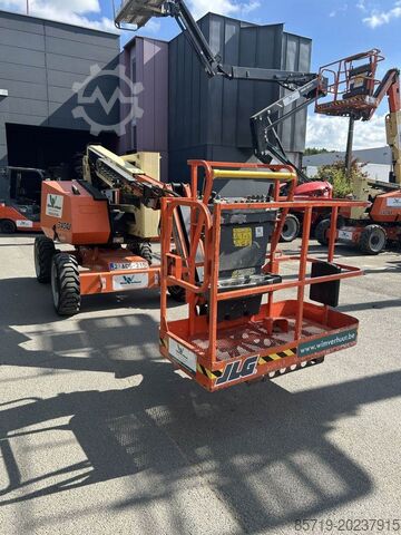 Plate-forme de travail télescopique articulée JLG 340AJ (4566)