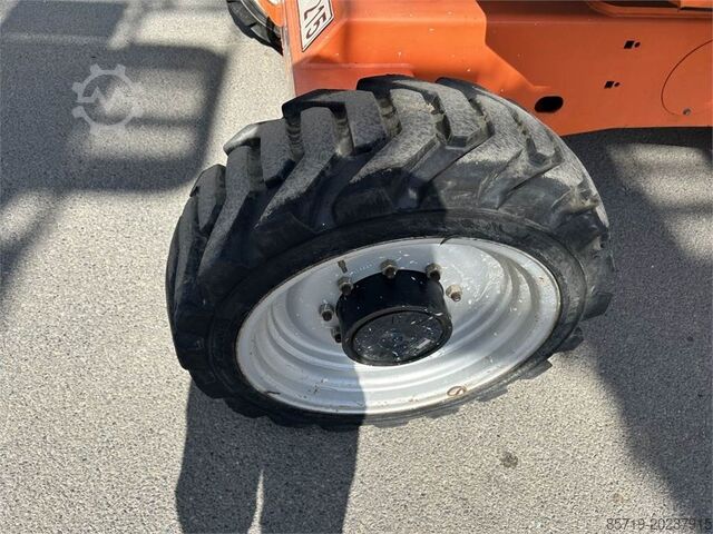 Plate-forme de travail télescopique articulée JLG 340AJ (4566)