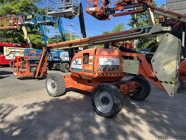 Csuklós teleszkópos munkaállvány JLG 600 AJ (3218)