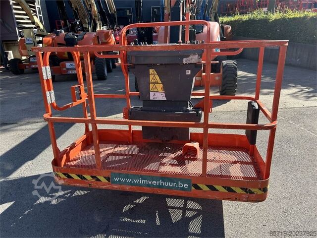 Plate-forme de travail télescopique articulée JLG 600 AJ (3218)