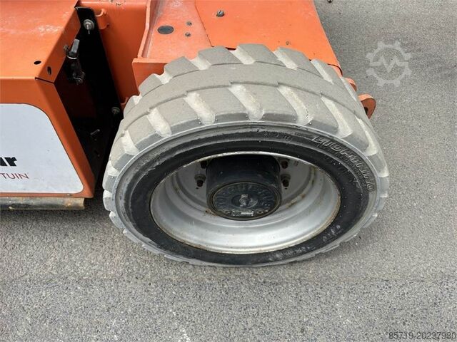 Plate-forme de travail télescopique articulée JLG E450AJ (2005)