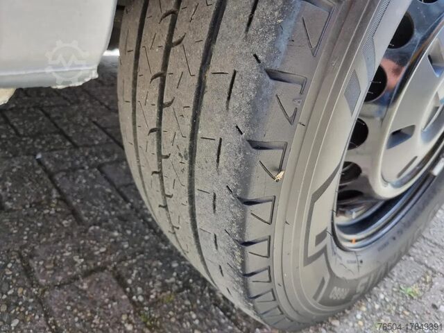 Furgoneta con caja Mercedes-Benz Sprinter 316 CDI 163 PK L2H2 EURO 6C