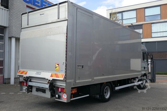 Posuvná plachta MAN TGM 12.250 | Roller sail | Dhollandia 1500kg | ...