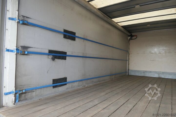 Posuvná plachta MAN TGM 12.250 | Roller sail | Dhollandia 1500kg | ...