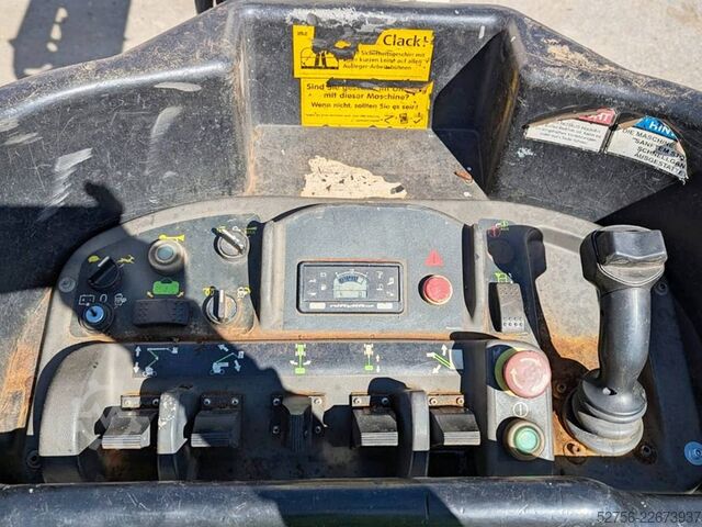 Platformă de lucru telescopică articulată Niftylift HR17NE