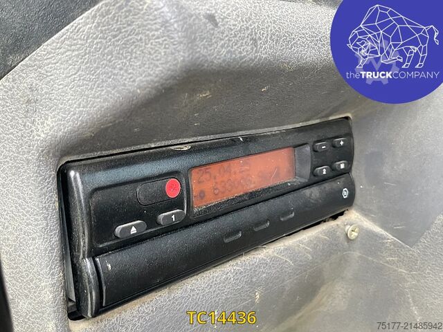 Transport af containere Renault Kerax 370