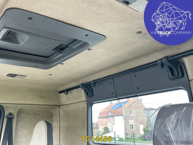 Transport af containere Renault Kerax 370