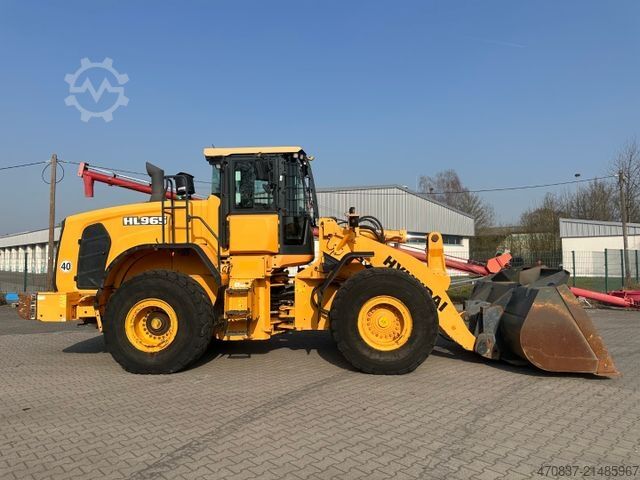 Hjullastare HYUNDAI HL 965