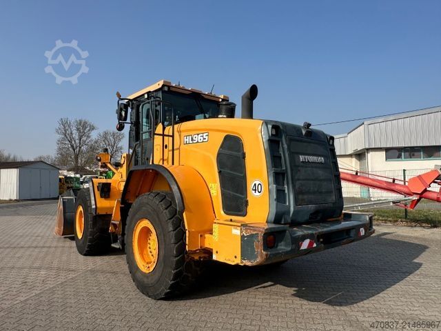 Hjullastare HYUNDAI HL 965