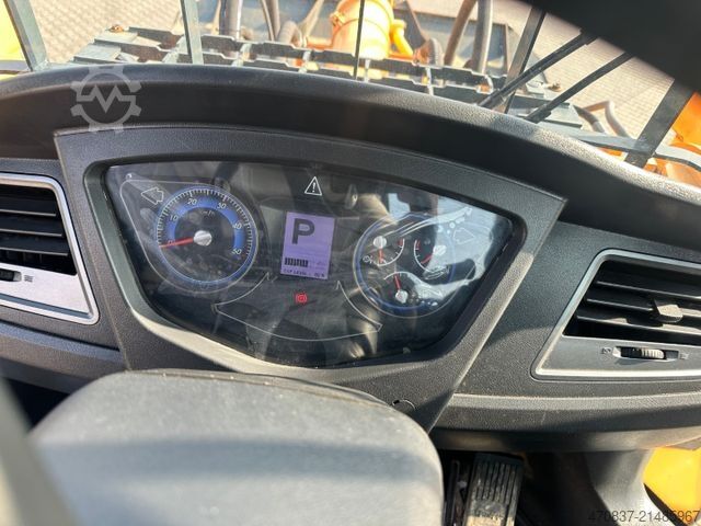 Hjullastare HYUNDAI HL 965