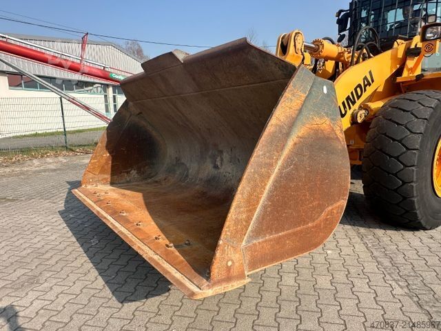 Hjullastare HYUNDAI HL 965